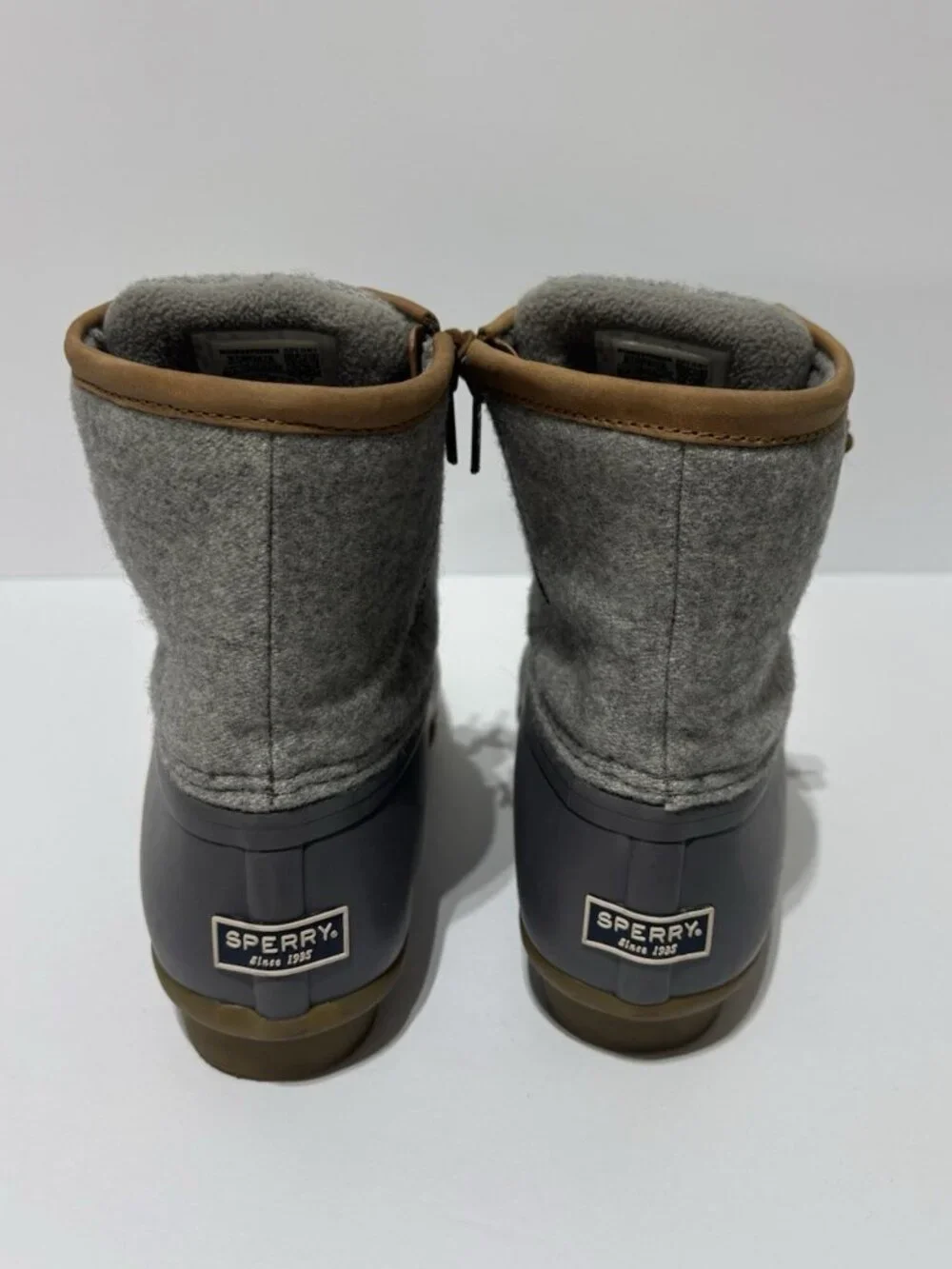 Sperry Women’s Saltwater Wool Rubber Grey Winter Boots, Size 8 M